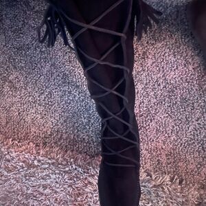 Minnetonka lace up boots size 9